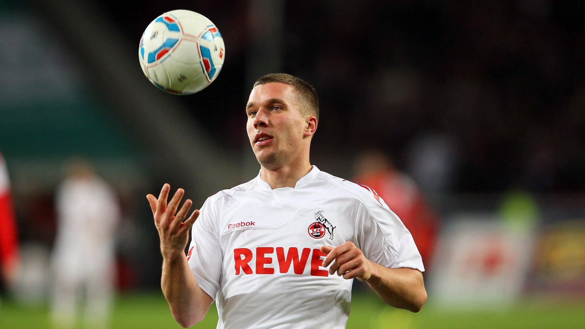 欧冠“最佳进球”年度候选盘点,2020欧冠年度最佳进球